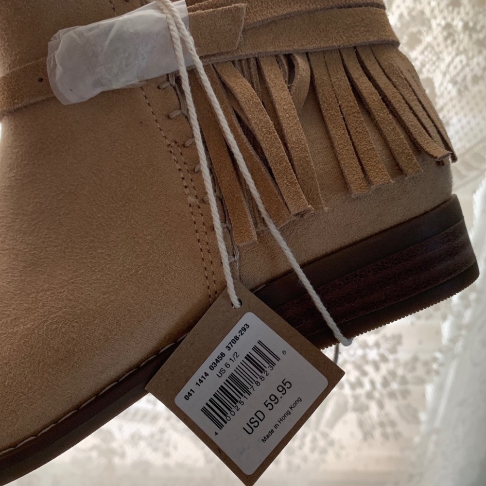 booties - Picture 3 of 4